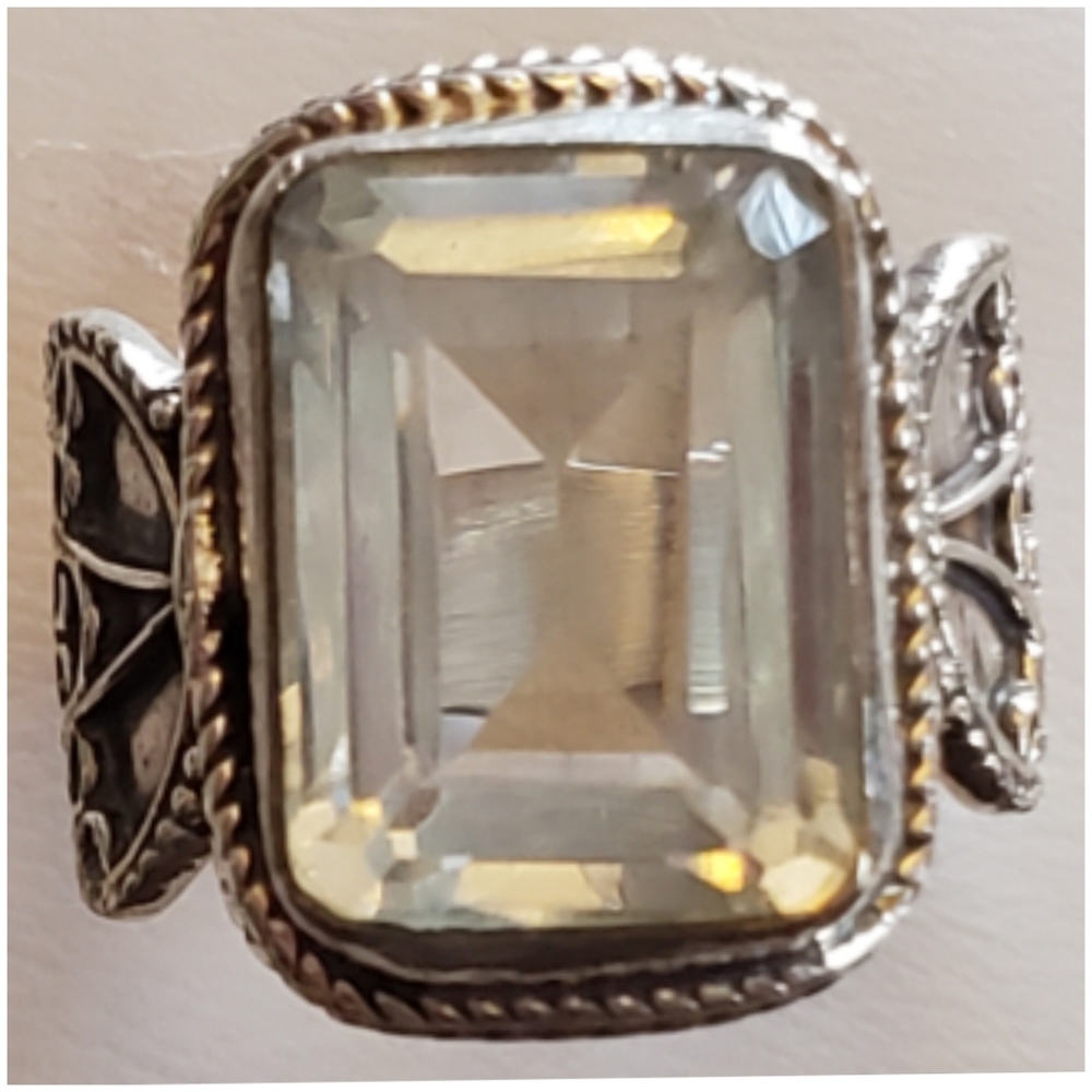 Genuine 11ct White Topaz Ring Size 8